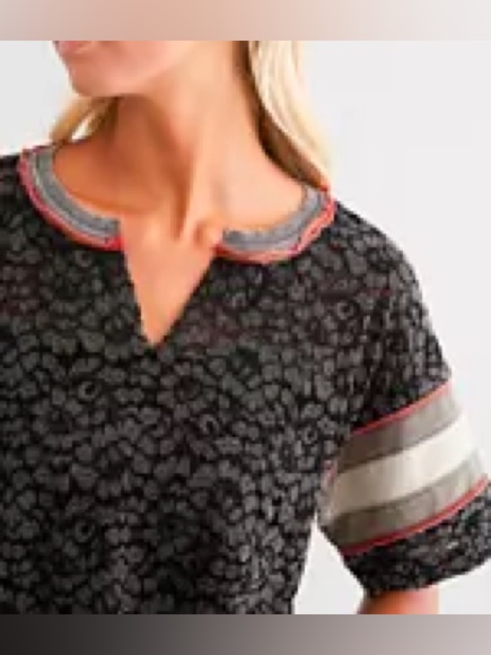 BKE Womens Black Floral Print Notch-Neck Top with Contrast Trim